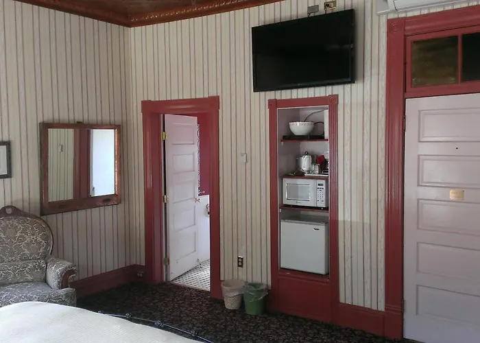 Inn Connor Jerome